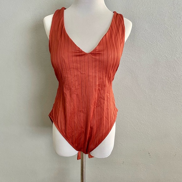 Womens One Piece Swimsuit Size Large Deep V-Neckline Textured Plunging Tie Back - Picture 3 of 10